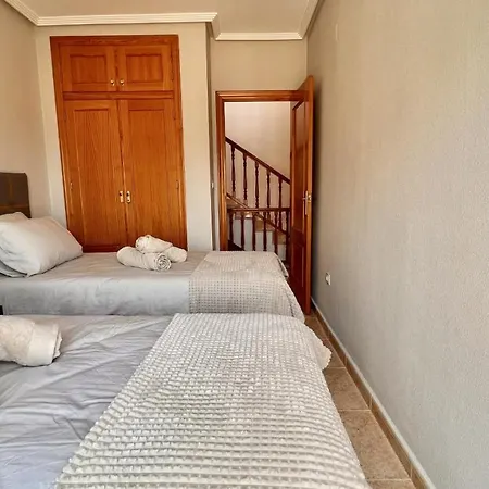 La Mata House بيت للعطل تورّيفيِخا